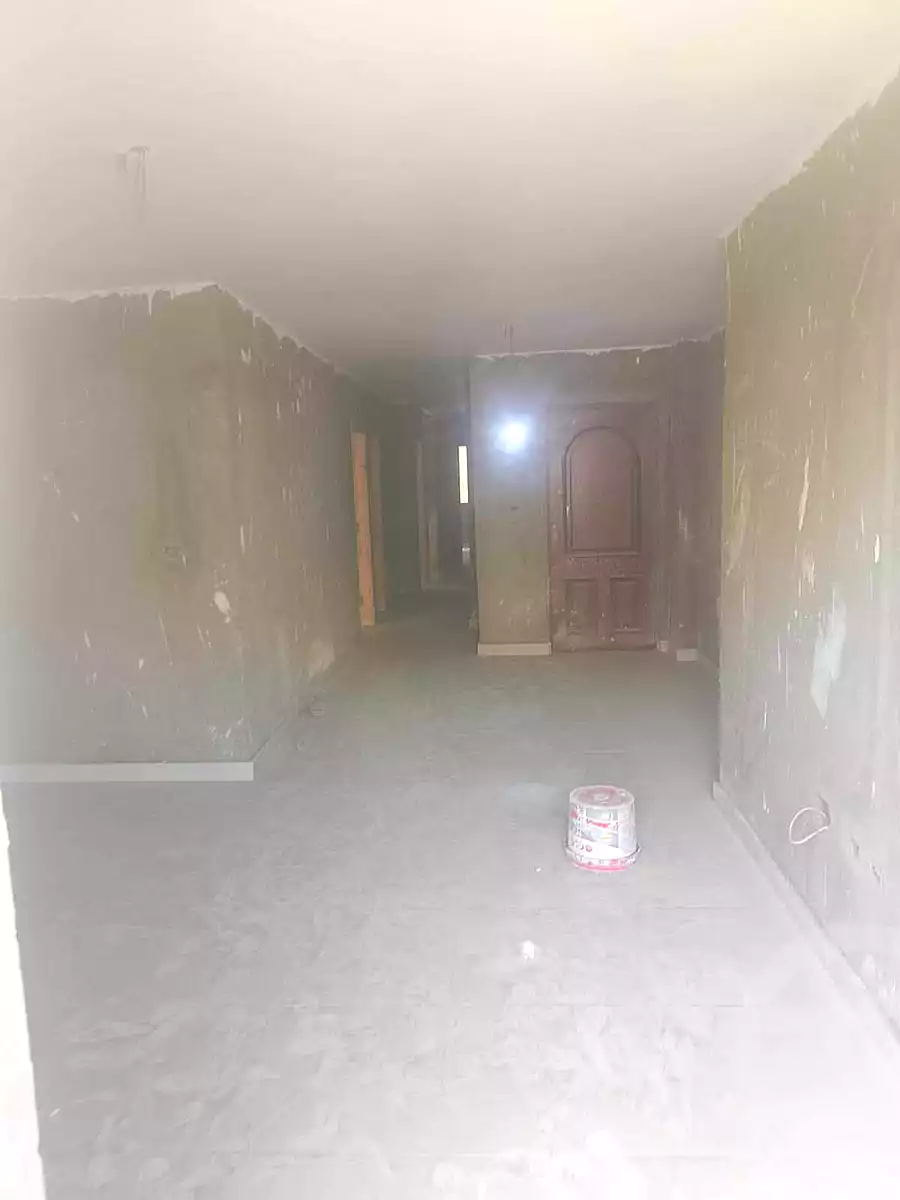 https://aqarmap.com.eg/ar/listing/7210572-for-sale-cairo-helwan-helwan-el-sharkeya-mostafa-safwat-st