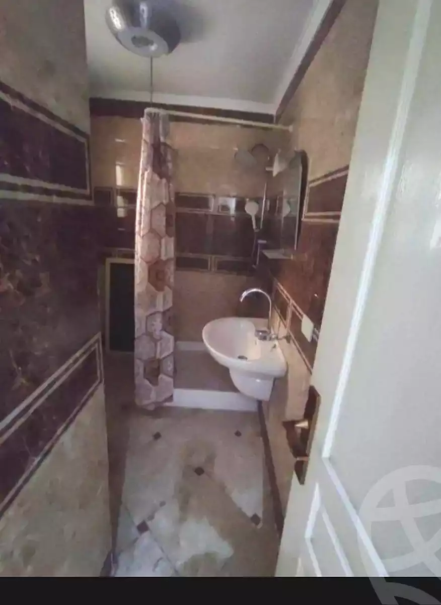 https://aqarmap.com.eg/ar/listing/7210731-for-rent-alexandria-moharram-bey