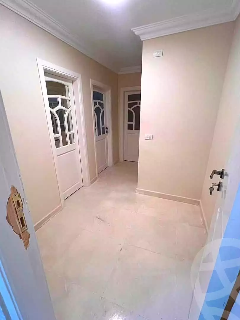https://aqarmap.com.eg/ar/listing/7211081-for-sale-cairo-helwan-helwan-el-sharkeya-mostafa-safwat-st