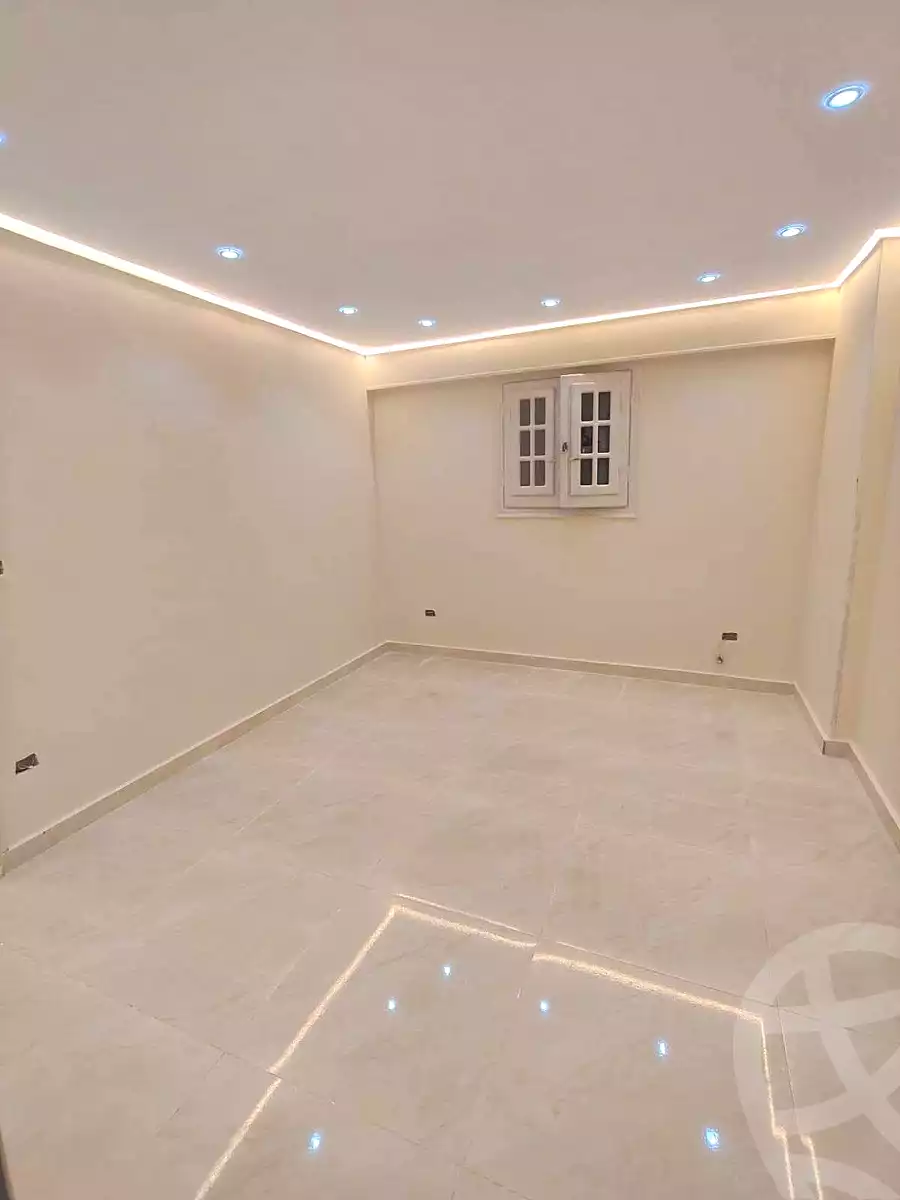 https://aqarmap.com.eg/en/listing/7211267-for-sale-alexandria-sydy-bshr-sydy-bshr-qbly-street-17