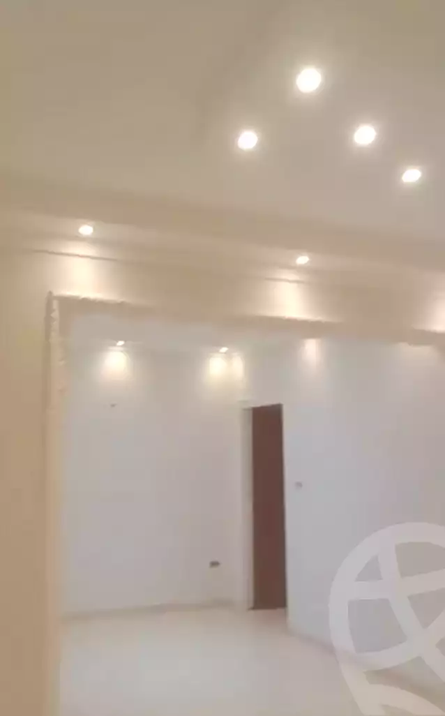https://aqarmap.com.eg/ar/listing/7211573-for-sale-alexandria-el-asafra-shr-45