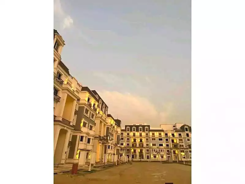 https://aqarmap.com.eg/ar/listing/7212818-for-sale-cairo-new-cairo-compounds-mwntn-fyw-y-syty-club-park-mountain-view-icity