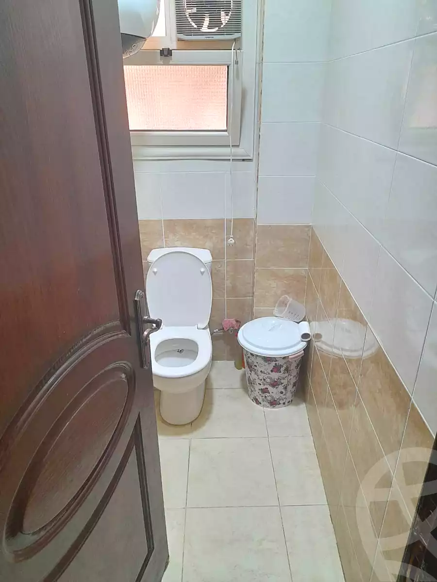 https://aqarmap.com.eg/ar/listing/7212952-for-sale-cairo-6th-of-october-el-ahyaa-neighborhood-2nd-divided-from-al-kafrawei-st