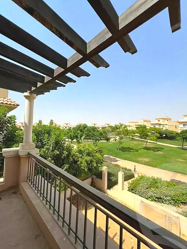 https://aqarmap.com.eg/en/listing/7212991-for-sale-cairo-new-cairo-compounds-hyde-park-centre-ville-hyde-park