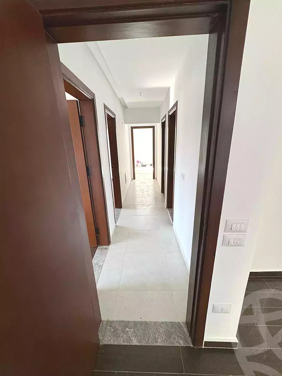 https://aqarmap.com.eg/ar/listing/7213175-for-sale-cairo-el-sheikh-zayed-city-compounds-el-khamayel