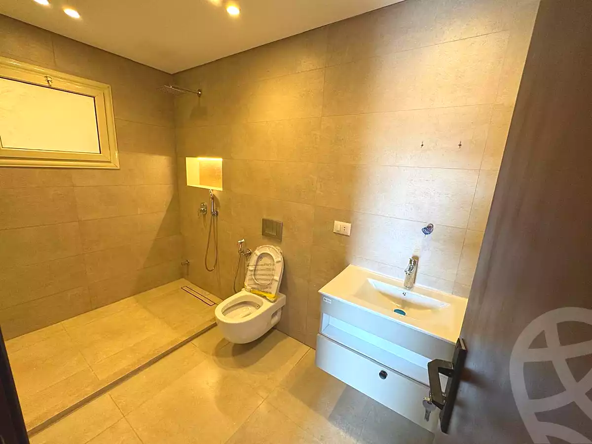 https://aqarmap.com.eg/ar/listing/7213175-for-sale-cairo-el-sheikh-zayed-city-compounds-el-khamayel