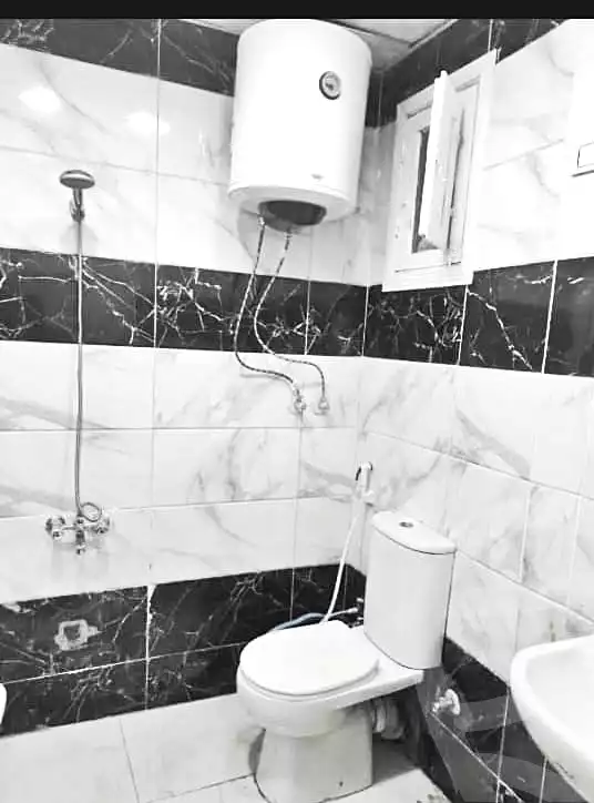 https://aqarmap.com.eg/ar/listing/7213254-for-rent-cairo-downtown-el-qasr-el-ayni