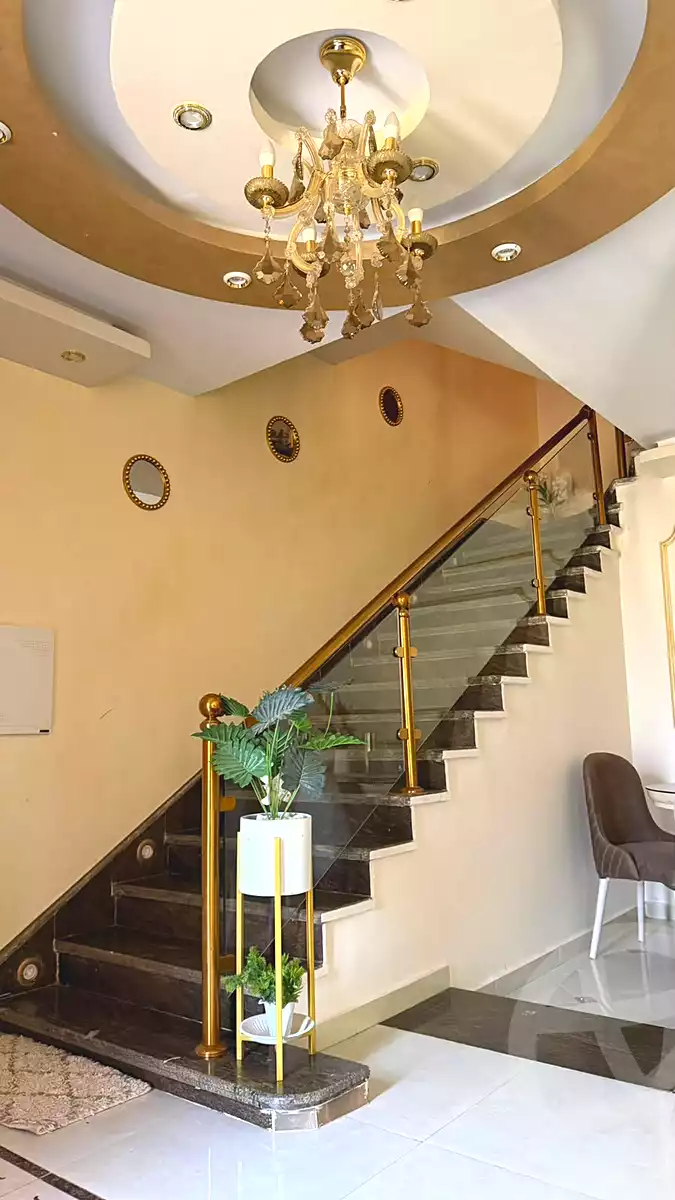 تاون هاوس بـ٣ غرف نوم في Mena Garden City، صورة ٧ من ٨