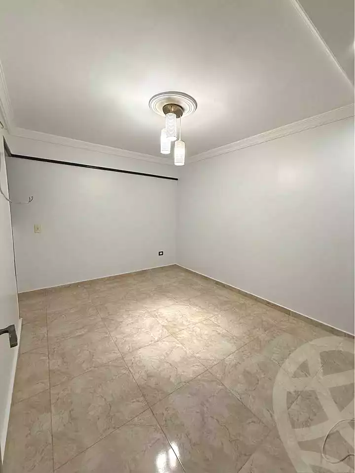 https://aqarmap.com.eg/en/listing/7214052-for-sale-alexandria-el-mandara-shr-jml-bd-lnsr