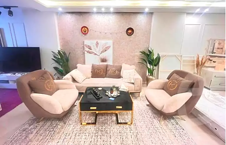 https://aqarmap.com.eg/ar/listing/7214275-for-sale-alexandria-lauran