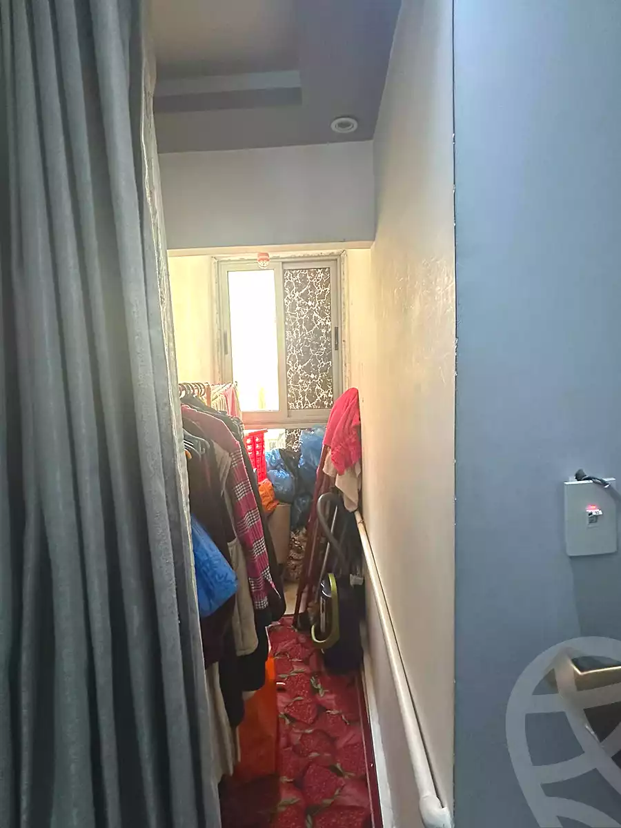 https://aqarmap.com.eg/ar/listing/7208788-for-sale-alexandria-sydy-bshr-sydy-bshr-bhry-mohamed-el-srafi-st.