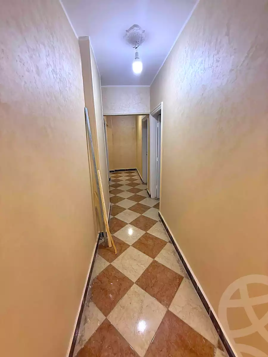 https://aqarmap.com.eg/ar/listing/7214826-for-sale-cairo-helwan-helwan-el-sharkeya-latif-basha-st