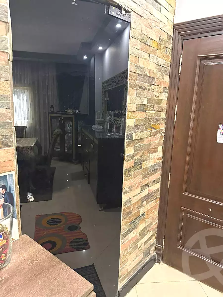 https://aqarmap.com.eg/ar/listing/7215019-for-sale-cairo-new-cairo-first-settlement-neighbourhood-6-el-shaheed-khaled-el-gaafary-st