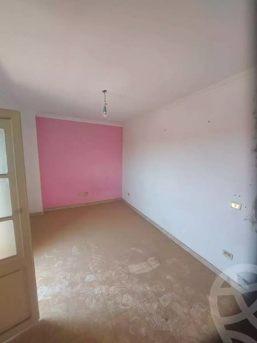 https://aqarmap.com.eg/ar/listing/7215300-for-sale-cairo-helwan-el-shareaa-el-sharby-st