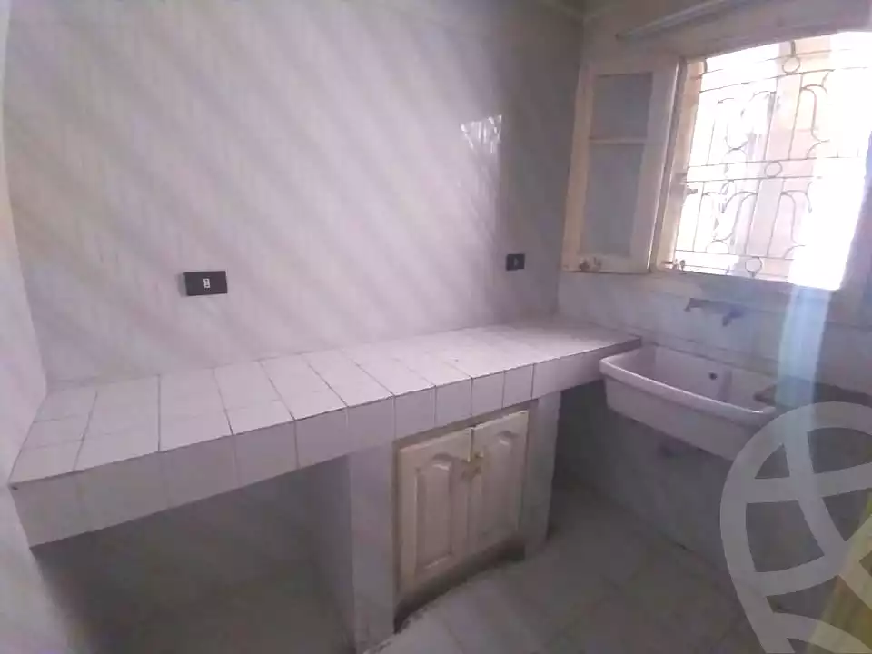 https://aqarmap.com.eg/en/listing/7215320-for-sale-alexandria-glim-al-azaa-st
