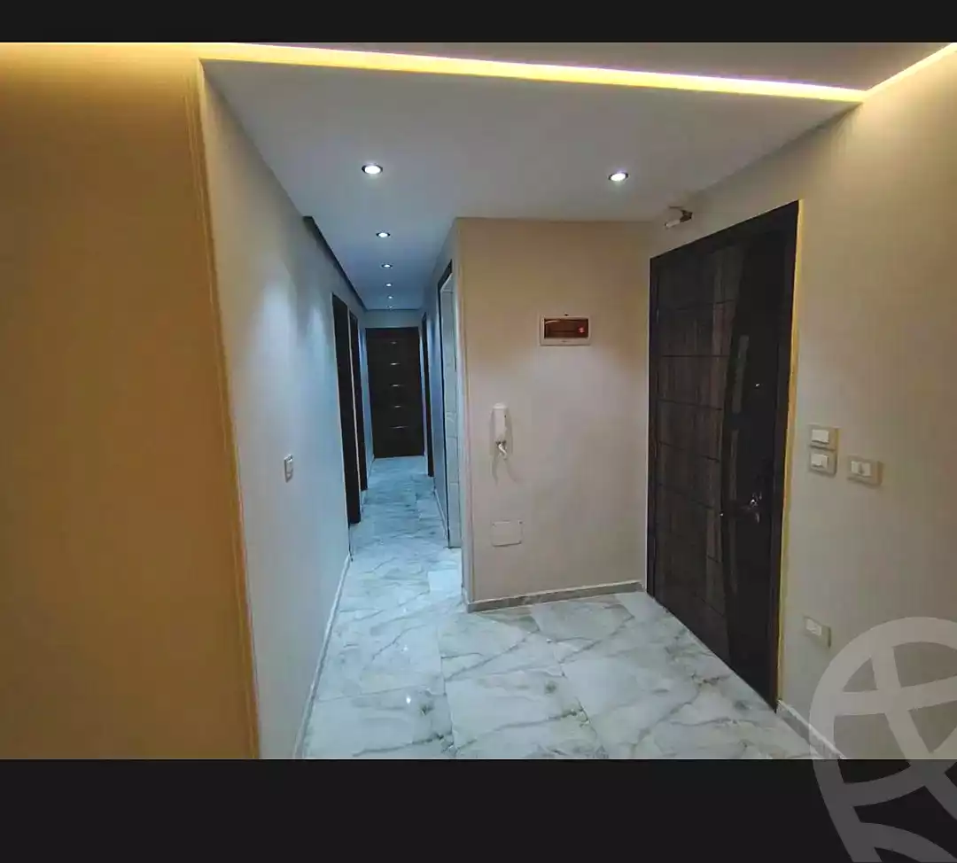 https://aqarmap.com.eg/ar/listing/7215778-for-rent-alexandria-moharram-bey