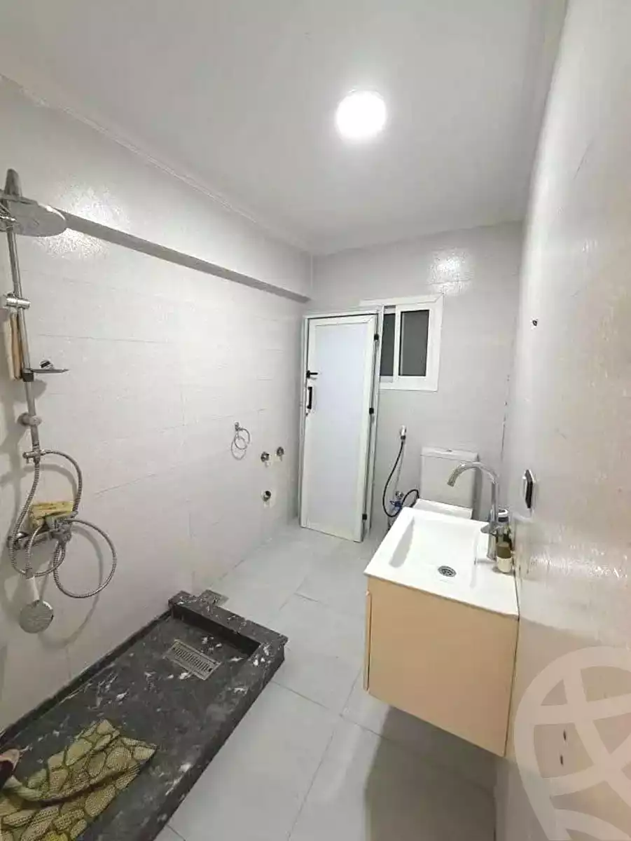 https://aqarmap.com.eg/en/listing/7215868-for-sale-alexandria-al-agamy-lbytsh-bianchiii