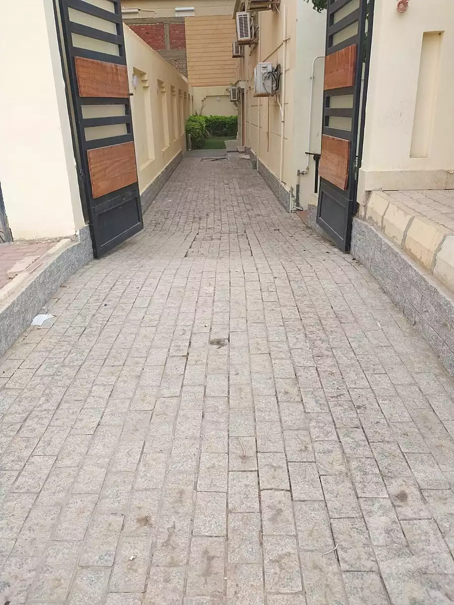 https://aqarmap.com.eg/ar/listing/7216505-for-sale-cairo-el-sheikh-zayed-city-el-hay-elsades-ashaer