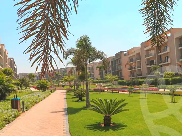 https://aqarmap.com.eg/en/listing/7216541-for-sale-cairo-new-cairo-compounds-fifth-square
