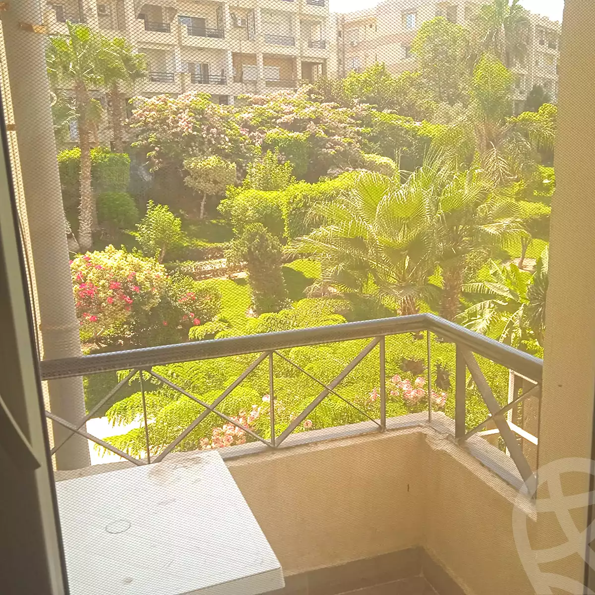 https://aqarmap.com.eg/ar/listing/7216542-for-sale-cairo-el-sheikh-zayed-city-compounds-hadayek-el-mohandiseen