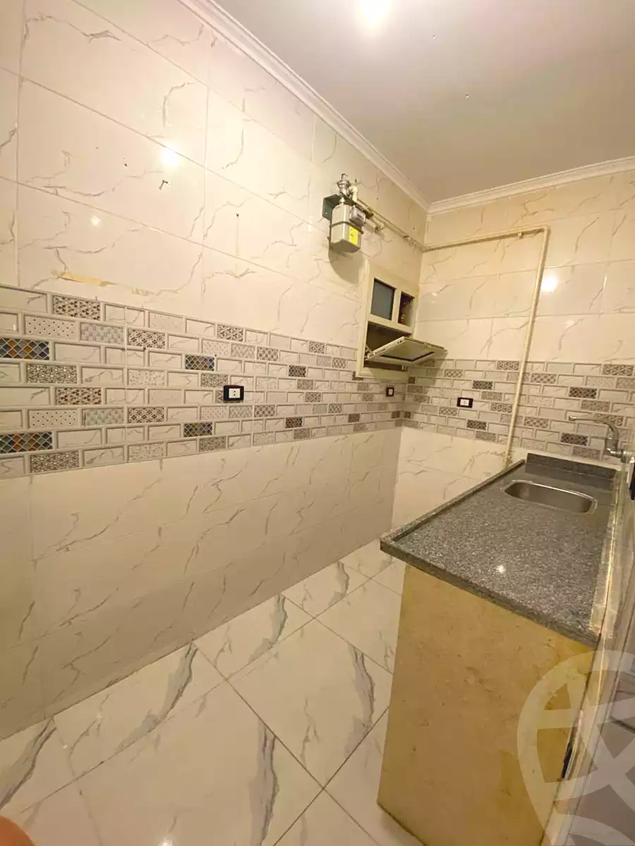 https://aqarmap.com.eg/ar/listing/7216596-for-rent-cairo-6th-of-october-el-ahyaa-neighborhood-5th-street-2