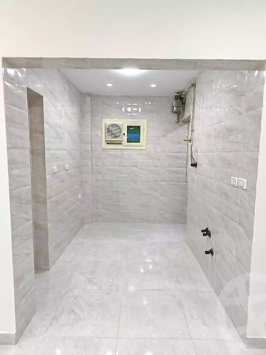 https://aqarmap.com.eg/en/listing/7216591-for-sale-cairo-el-sheikh-zayed-city-compounds-terrace-hdb