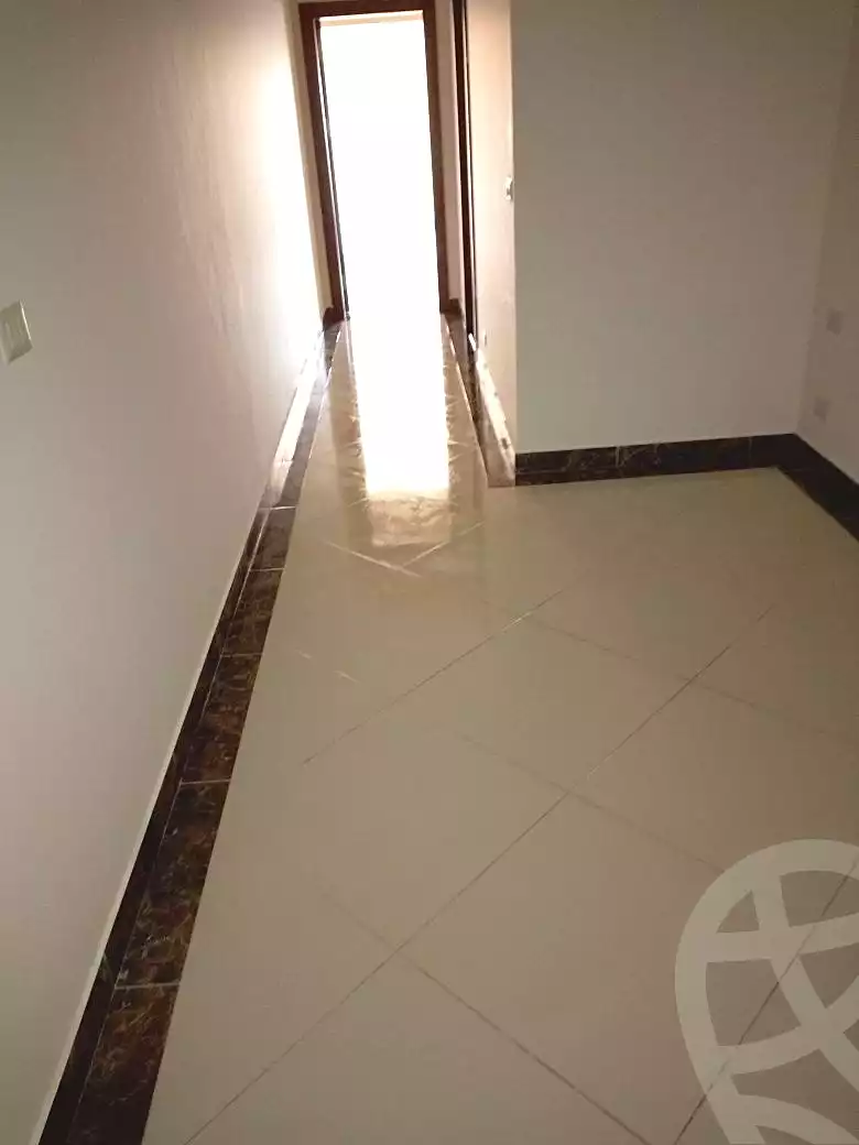 دوبلكس بغرفتي نوم في نيوم بيراميدز، صورة ٦ من ٧