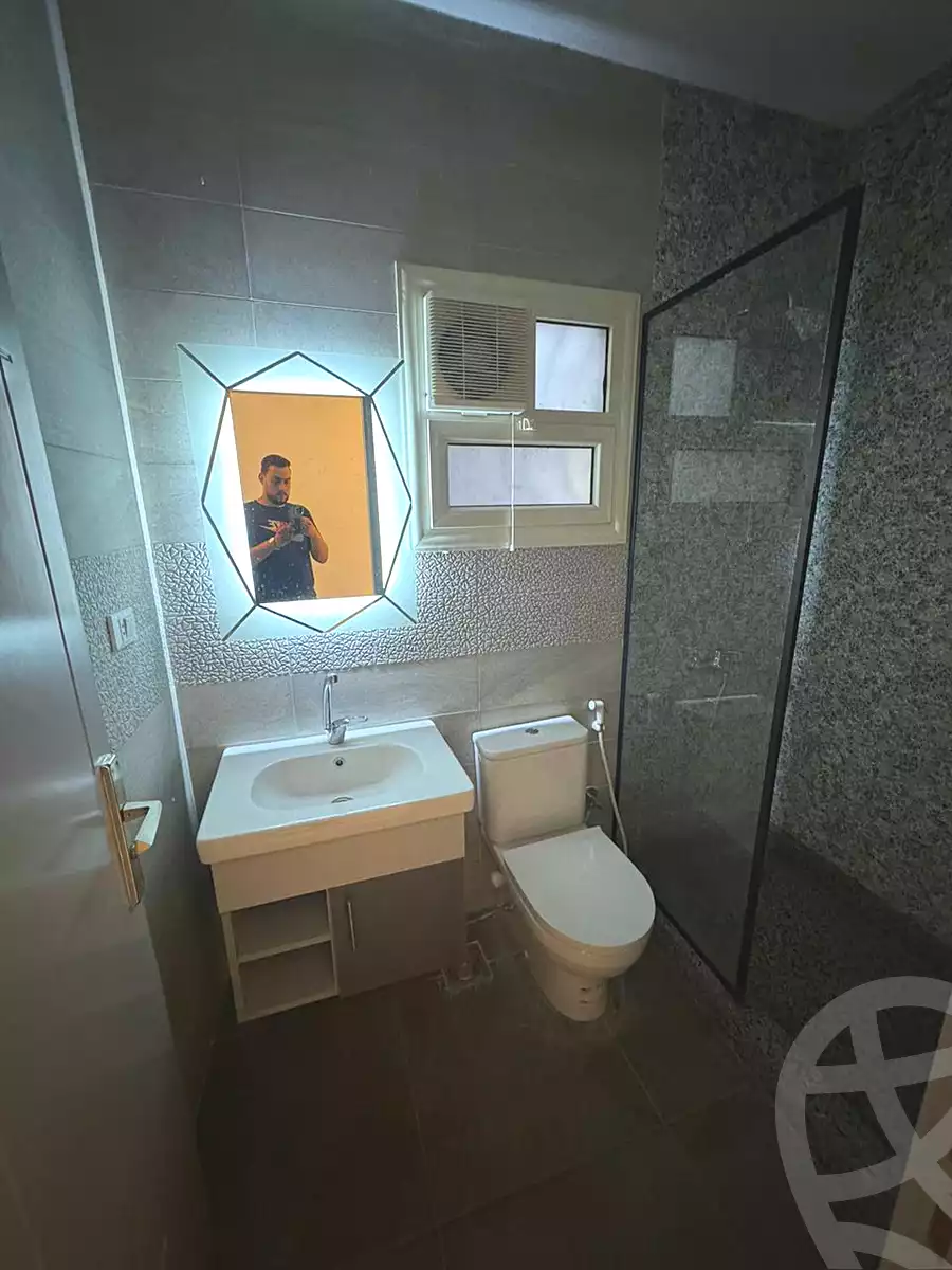 https://aqarmap.com.eg/ar/listing/7217041-for-rent-cairo-6th-of-october-el-ahyaa-neighborhood-2nd-divided-from-al-kafrawei-st