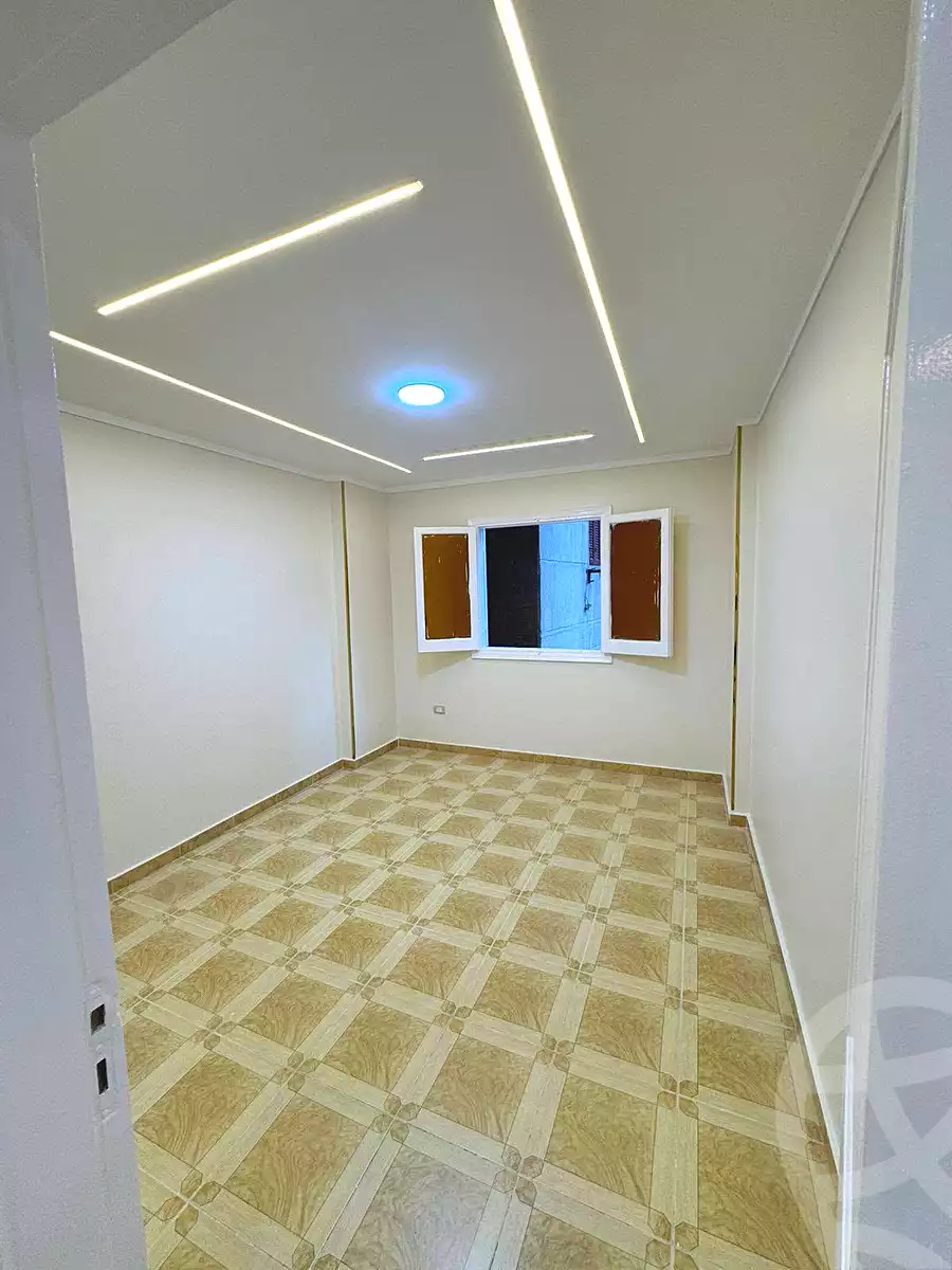 https://aqarmap.com.eg/ar/listing/7217575-for-sale-alexandria-sydy-bshr-sydy-bshr-bhry-shr-mhmwd-l-yswy