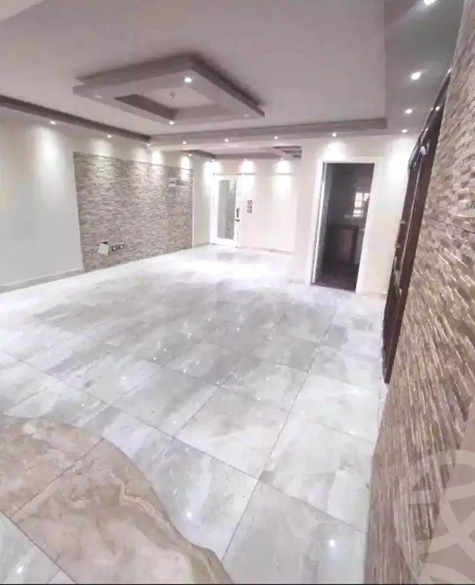 https://aqarmap.com.eg/ar/listing/7217707-for-rent-alexandria-moharram-bey