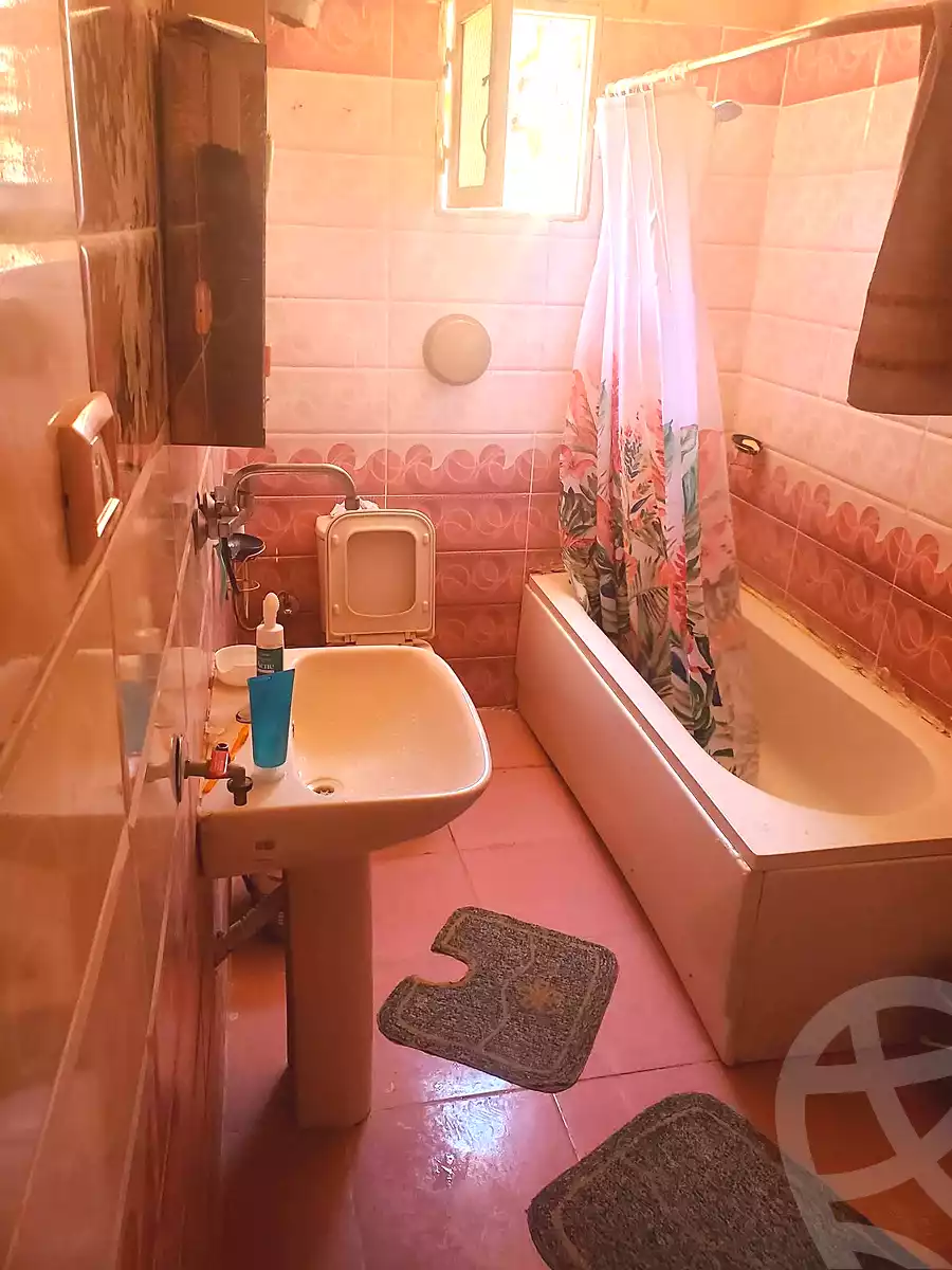https://aqarmap.com.eg/en/listing/7218110-for-sale-alexandria-al-agamy-el-hanouvel