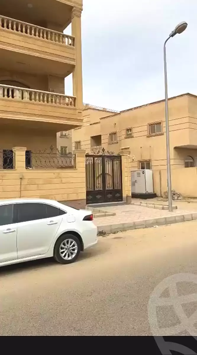 https://aqarmap.com.eg/ar/listing/7218118-for-sale-cairo-new-cairo-ganob-el-akadamiya-south-academy-a-abo-zarr-el-ghifari-st