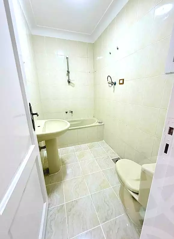 https://aqarmap.com.eg/ar/listing/7218349-for-sale-alexandria-al-agamy-shataa-el-nakheel