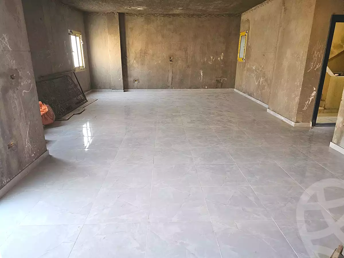 https://aqarmap.com.eg/ar/listing/7218623-for-sale-cairo-new-cairo-south-investors-mohammed-nagib-axis-st