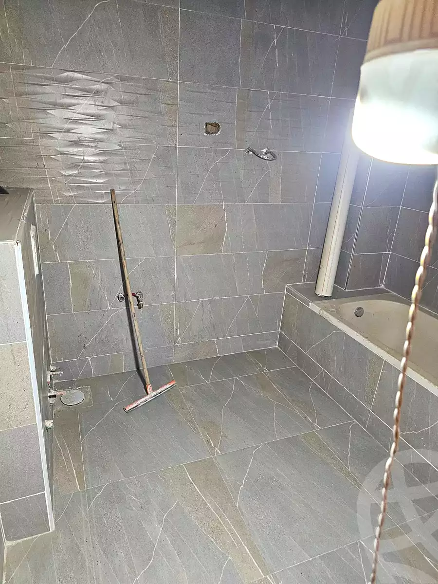 https://aqarmap.com.eg/ar/listing/7218623-for-sale-cairo-new-cairo-south-investors-mohammed-nagib-axis-st