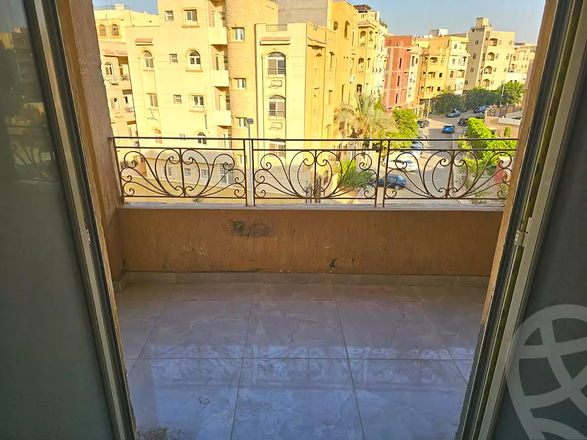 https://aqarmap.com.eg/ar/listing/7218623-for-sale-cairo-new-cairo-south-investors-mohammed-nagib-axis-st