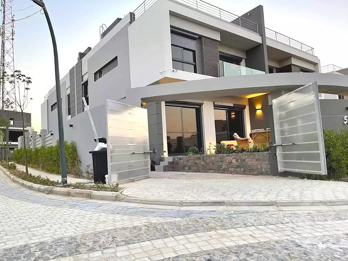 https://aqarmap.com.eg/en/listing/7218781-for-sale-cairo-new-cairo-compounds-el-patio-town-compound-la-vista
