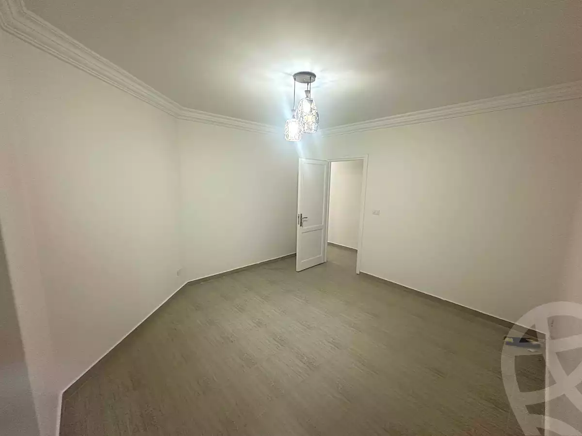 https://aqarmap.com.eg/ar/listing/7219591-for-sale-cairo-new-cairo-lrhb-city-phase-1-youssef-el-sebaey-st