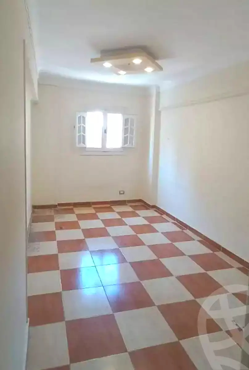 https://aqarmap.com.eg/ar/listing/7220065-for-sale-alexandria-el-asafra-l-sfr-bhry