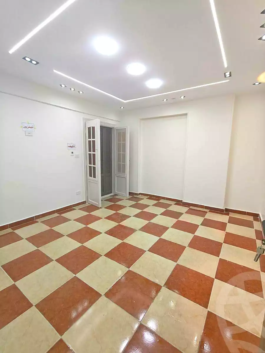 https://aqarmap.com.eg/ar/listing/7220306-for-sale-alexandria-sydy-bshr-sydy-bshr-bhry-shr-mhmwd-l-yswy