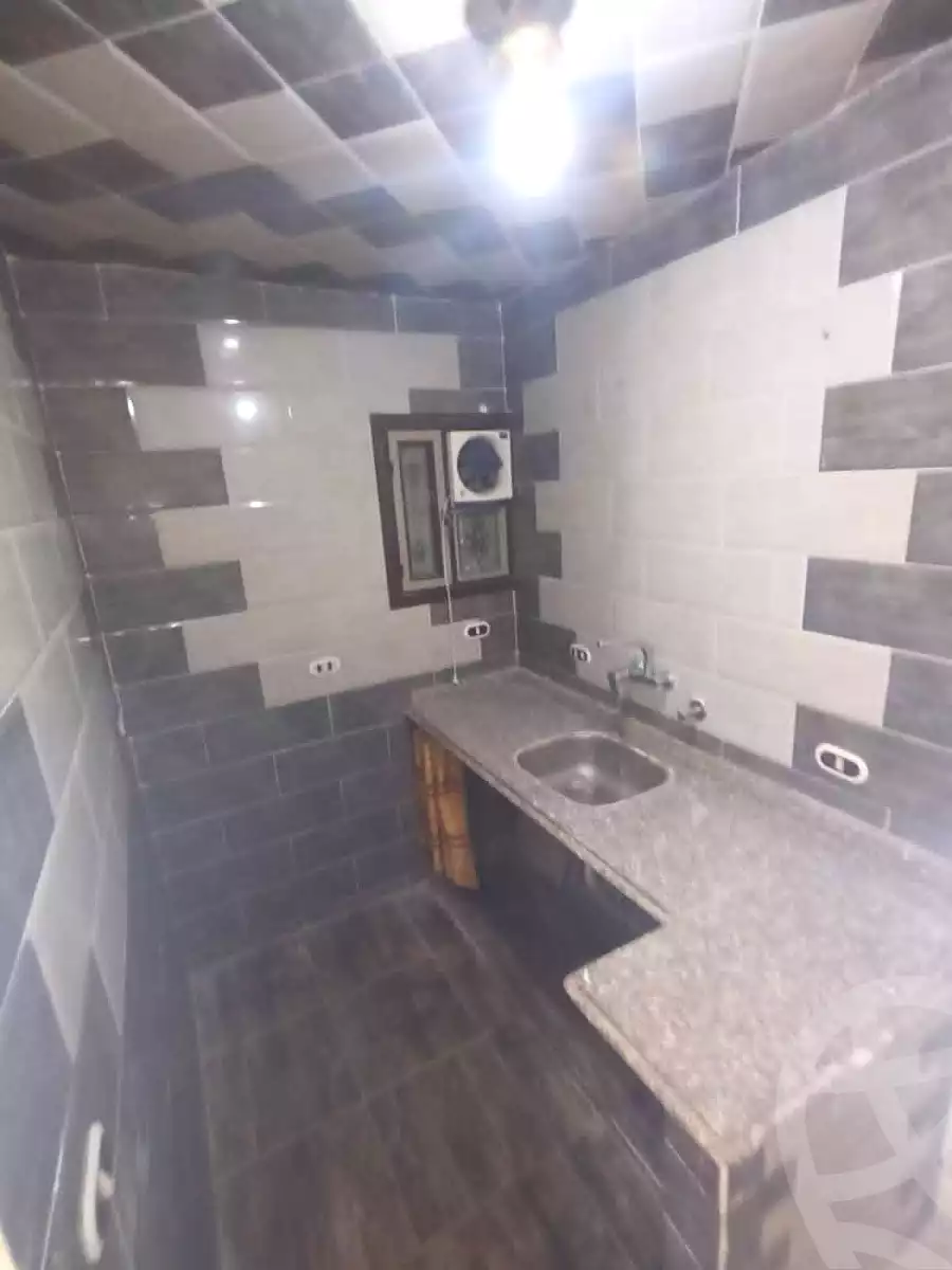 https://aqarmap.com.eg/en/listing/7220398-for-sale-alexandria-al-agamy-el-hanouvel-yathreb-st