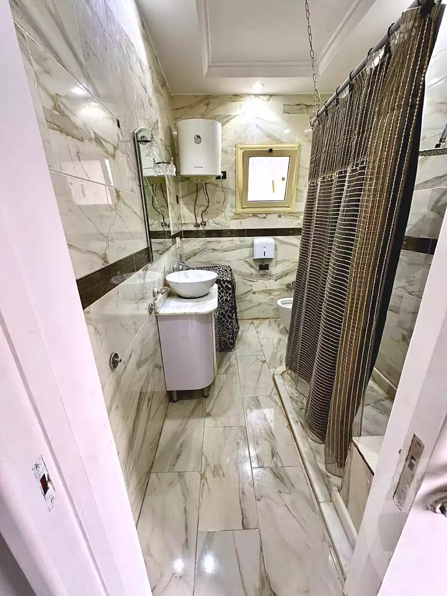 https://aqarmap.com.eg/ar/listing/7220476-for-sale-cairo-new-cairo-compounds-el-ashrafia