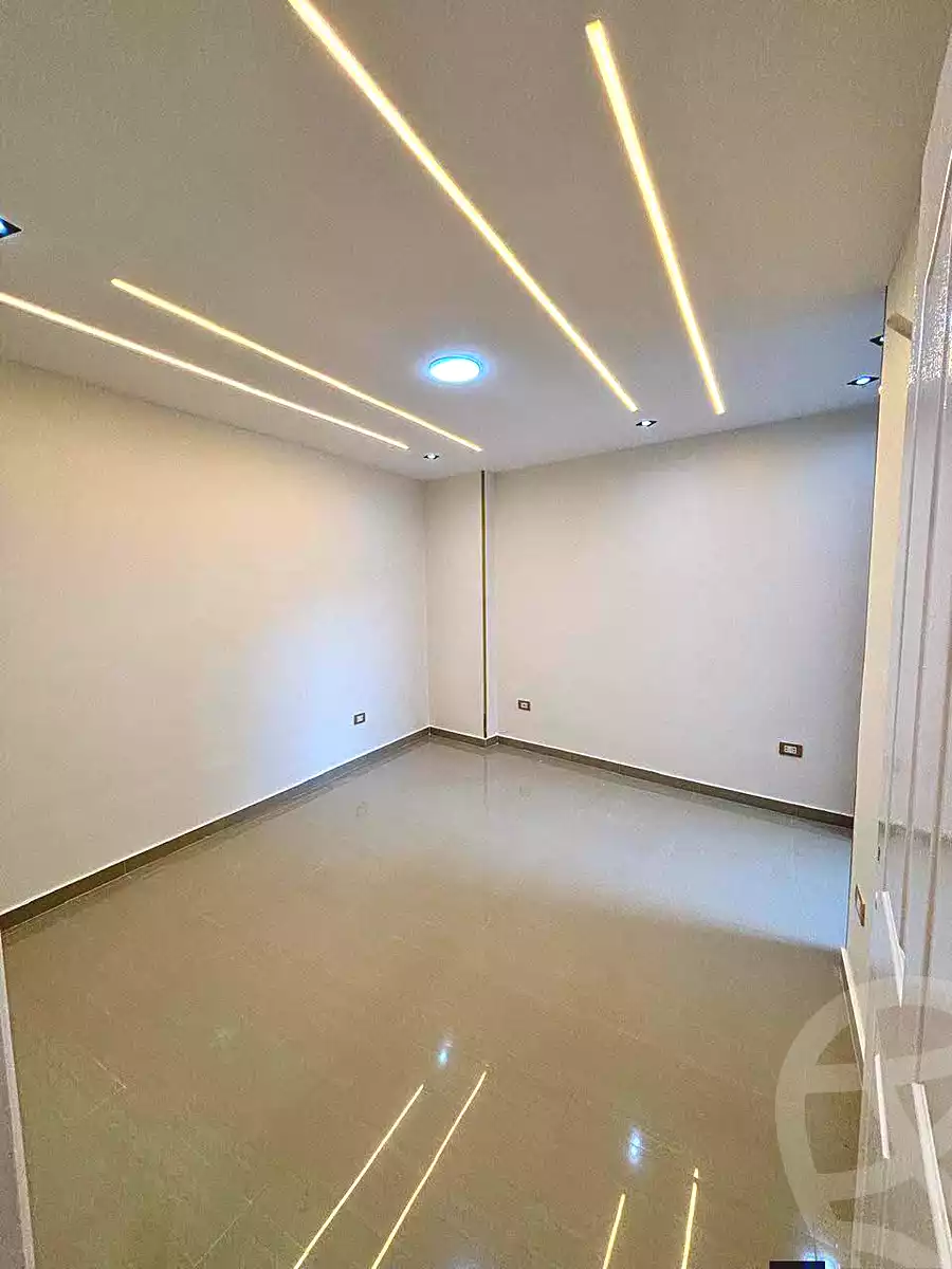 https://aqarmap.com.eg/ar/listing/7220878-for-sale-alexandria-sydy-bshr