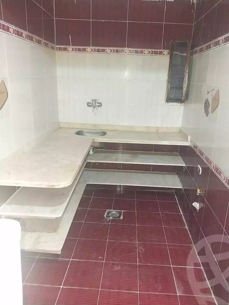 https://aqarmap.com.eg/ar/listing/7220896-for-sale-alexandria-al-agamy-el-hanouvel-el-zahraa-city-st