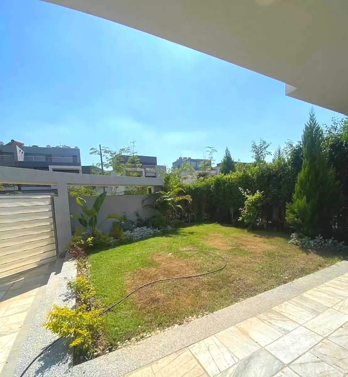 https://aqarmap.com.eg/en/listing/7222037-for-sale-cairo-new-cairo-compounds-el-patio-town-compound-la-vista