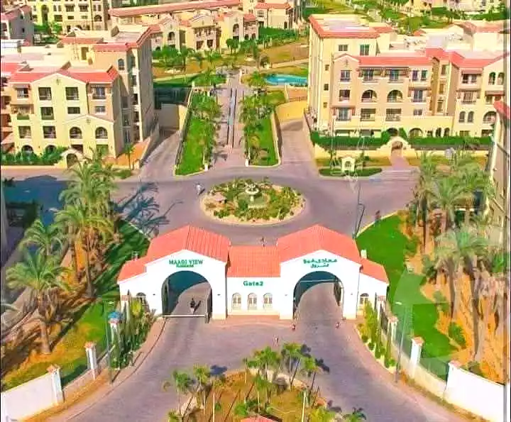 https://aqarmap.com.eg/ar/listing/7222692-for-sale-cairo-el-shorouk-compounds-yfy-ryzydns