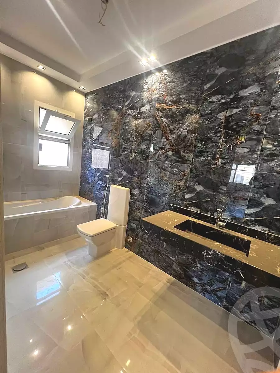 5 BR Villa in Mivida, photo 6 of 9