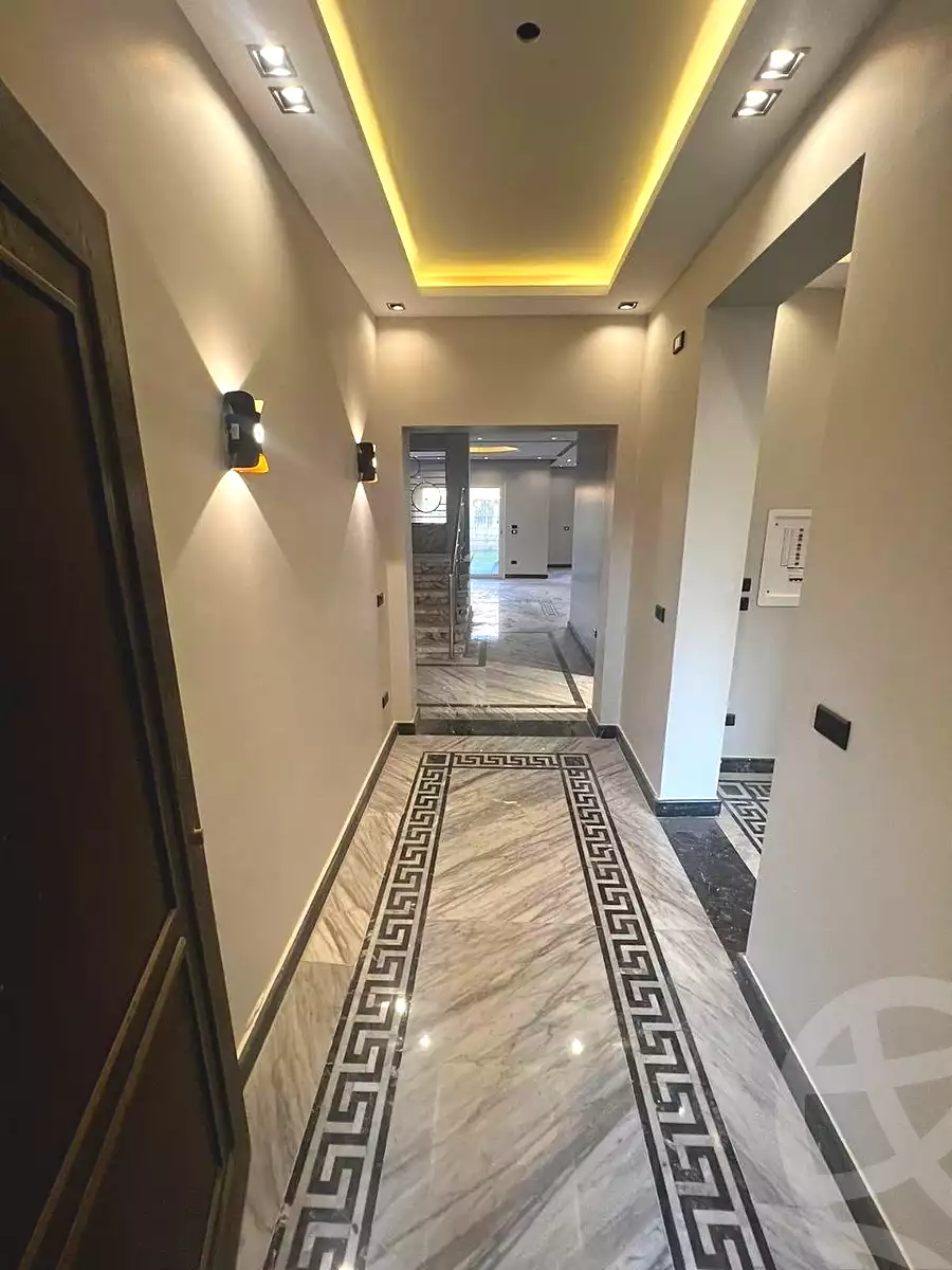 5 BR Villa in Mivida, photo 7 of 9
