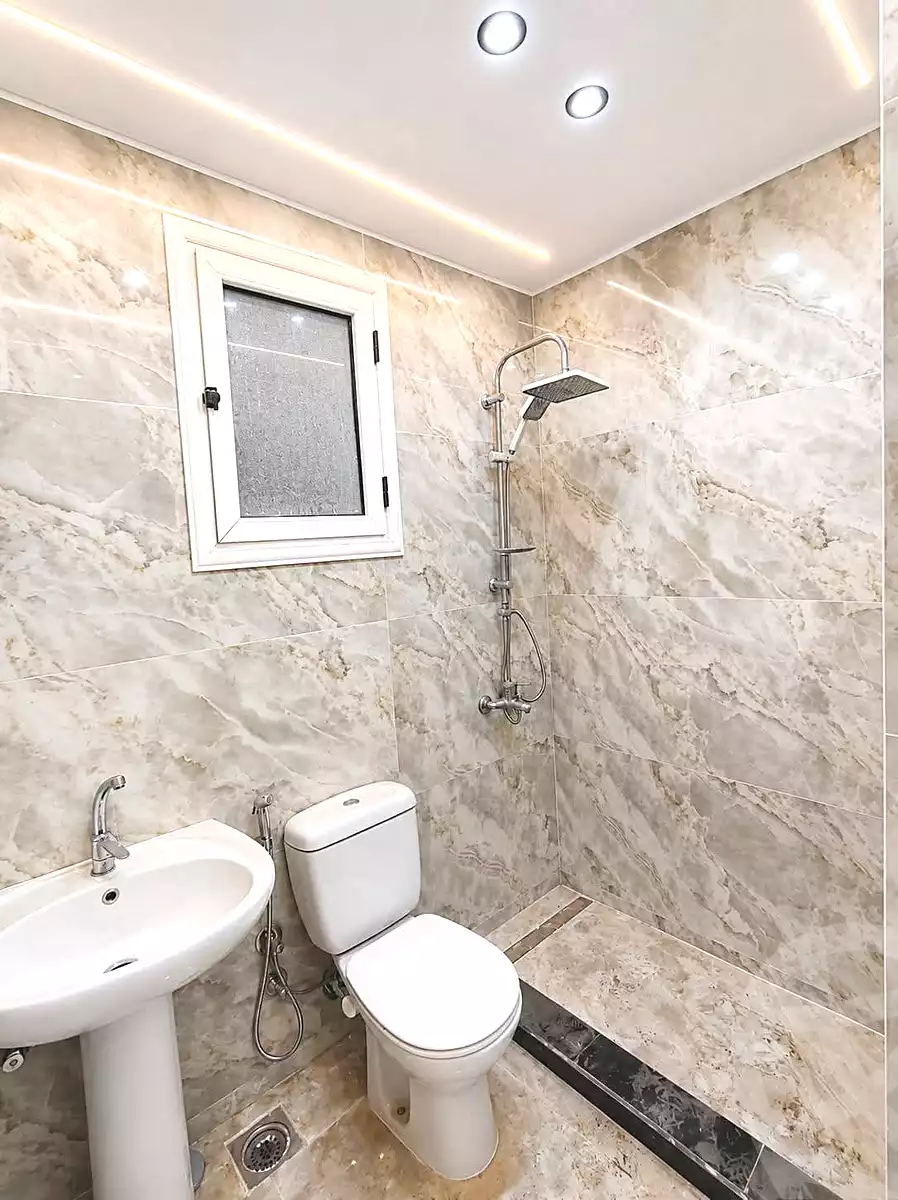 https://aqarmap.com.eg/ar/listing/7223234-for-sale-alexandria-miami-farook-abd-al-wahab-st
