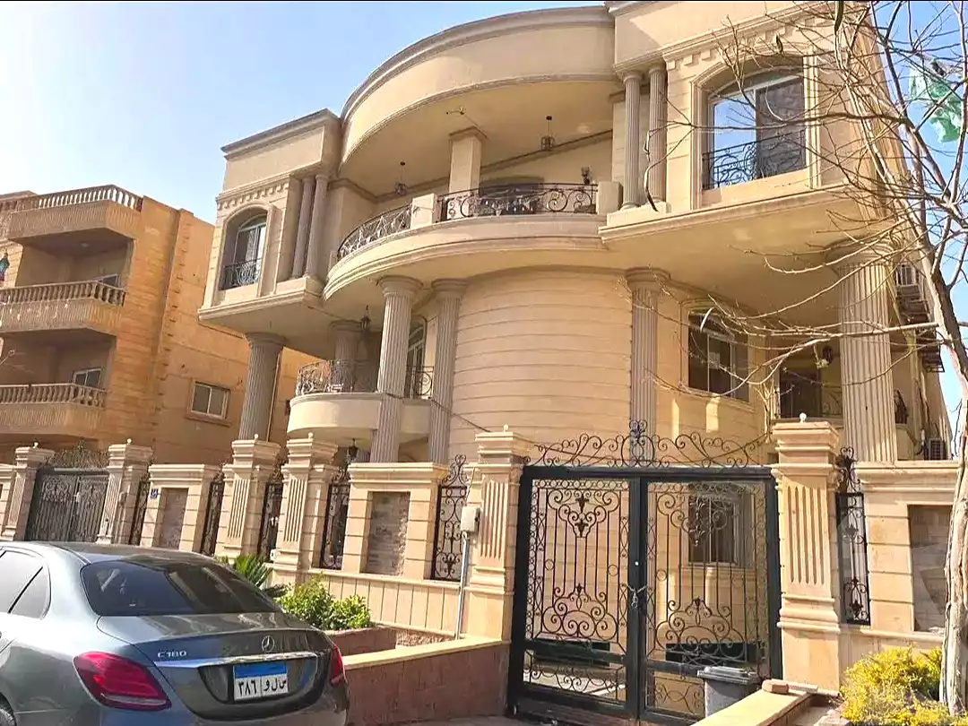 https://aqarmap.com.eg/ar/listing/7224083-for-sale-cairo-new-cairo-el-yassamin-el-yasmeen-3-mohamed-rahim-st